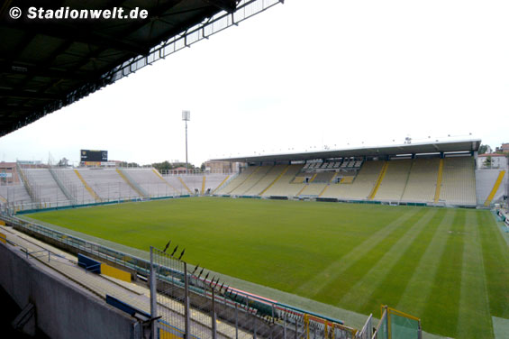 Bild: Stadio Ennio Tardini.jpg